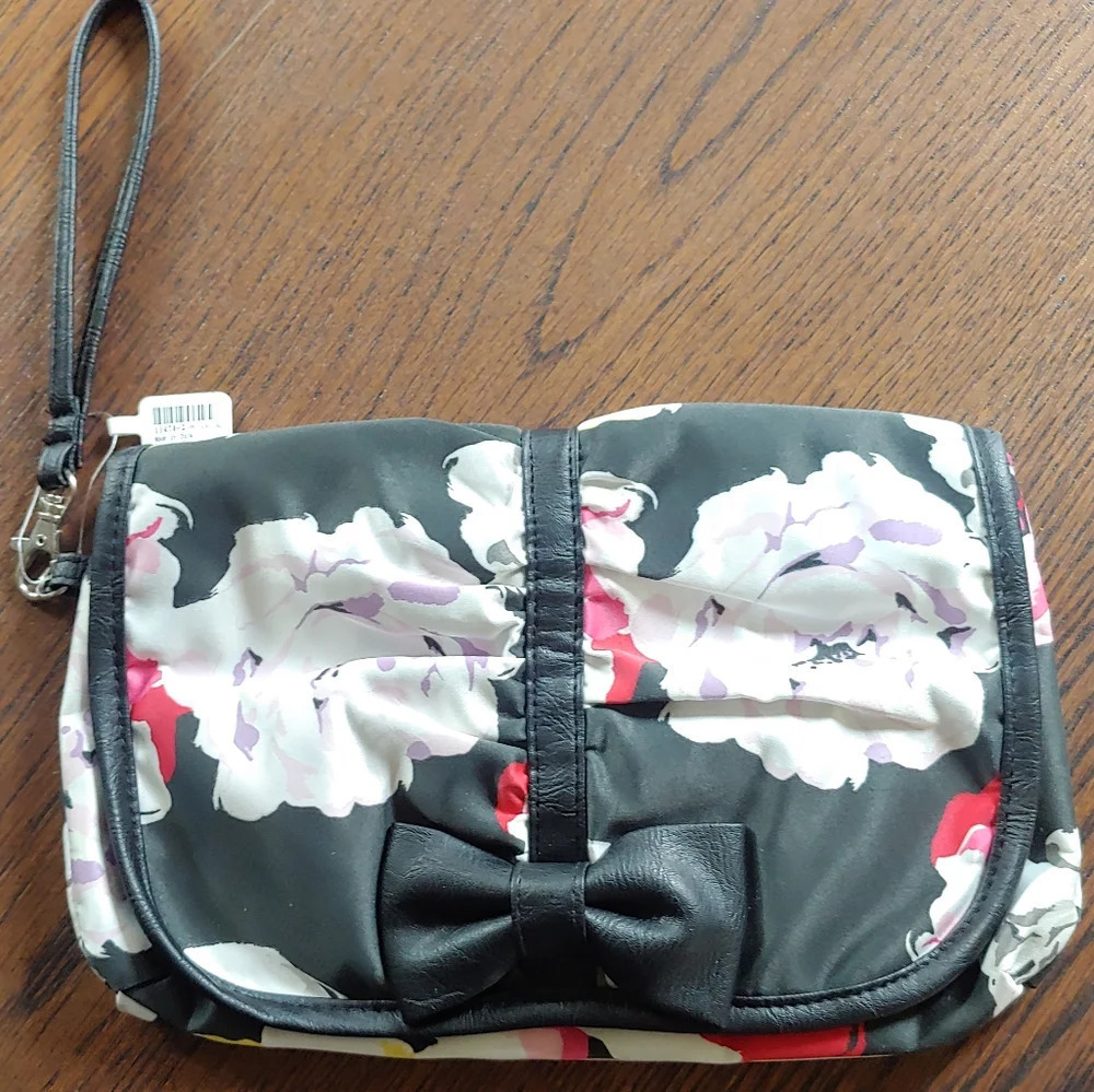 Claire's Black Floral Wristlet Clutch Cosmetic Bag with Accent Bow NEW with Tag